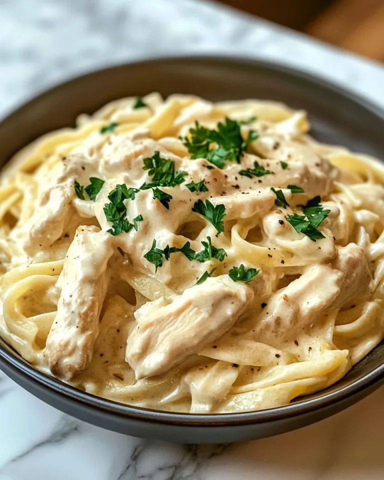 Photo of featured for Creamy Chicken Alfredo: Indulgent and Irresistible